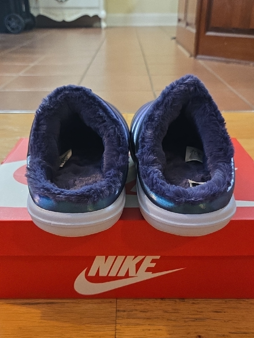 Nike Burrow SE Women's Sz 8 Slippers Comfort Iridescent/Purple HV5886 002 - Picture 5 of 7